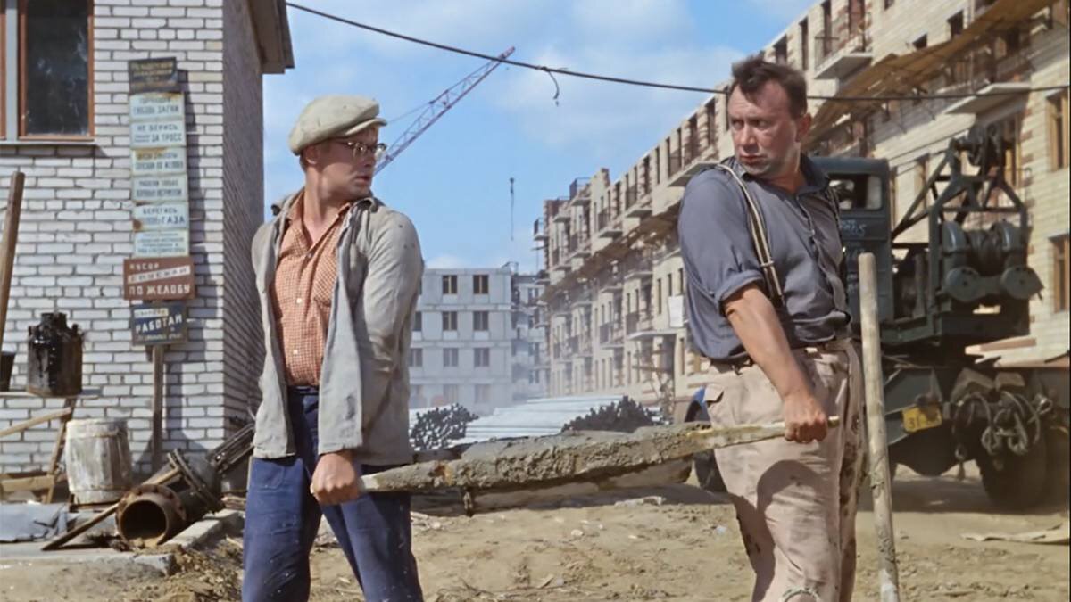 Операция ы на стройке. Операция ы и другие приключения шурика 1965. Операция ы и другие приключения шурика фильм 1965 напарник. Фильм приключения шурика 1965 операция. Операция ы на стройке.