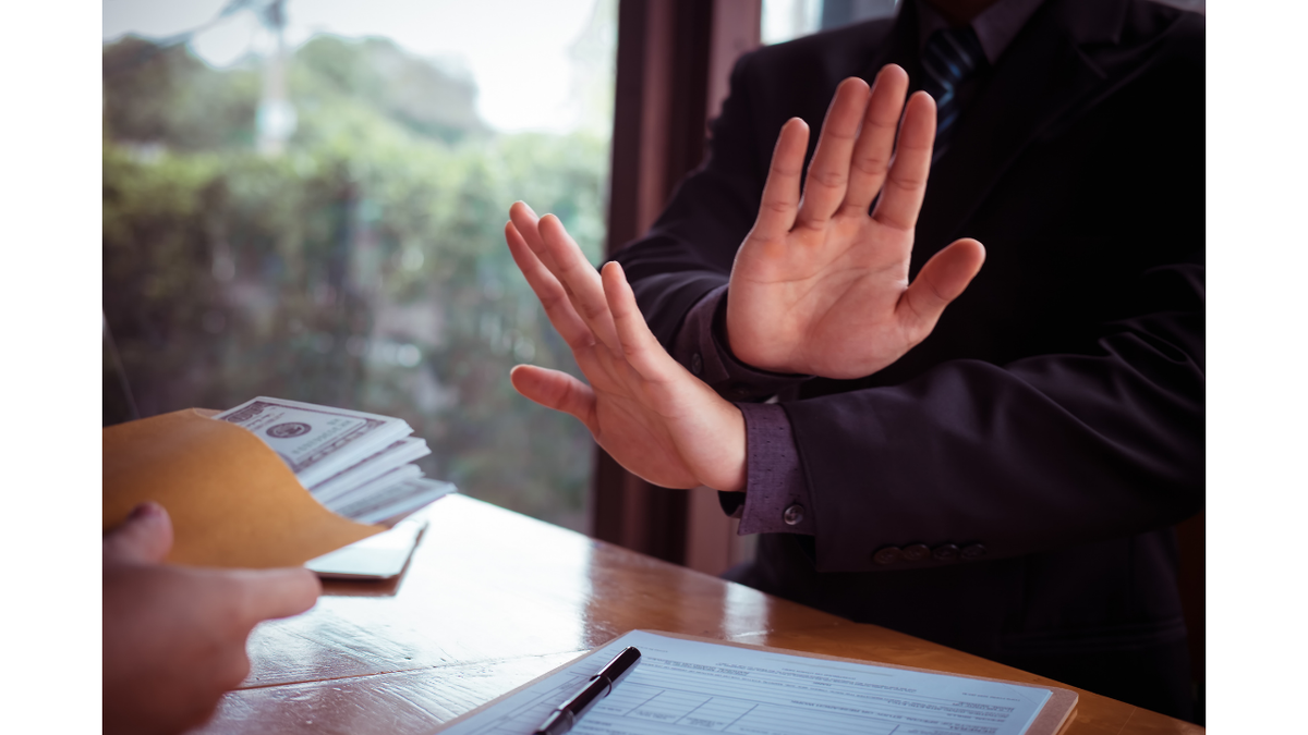 Почему мы, иногда такие смелые, с трудом отказываем людям? Почему так трудно произнести коротенькое слово «нет»? Вопросы такого толка часто всплывают в обсуждениях и комментариях в рукодельных чатах.