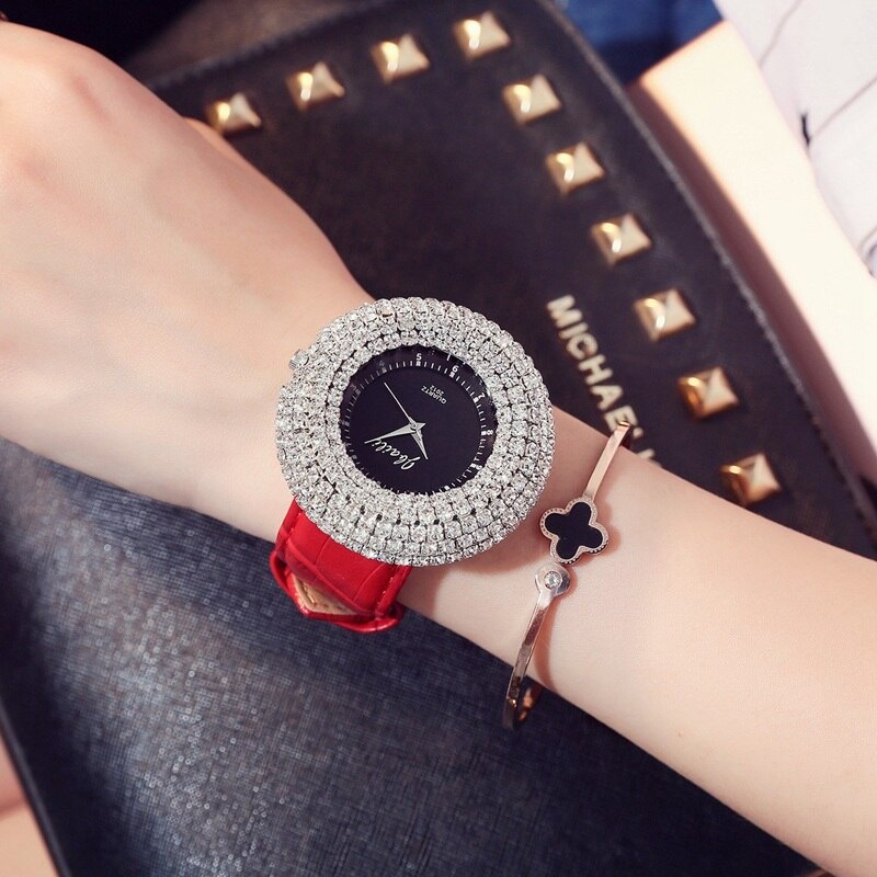 Часы со стразами