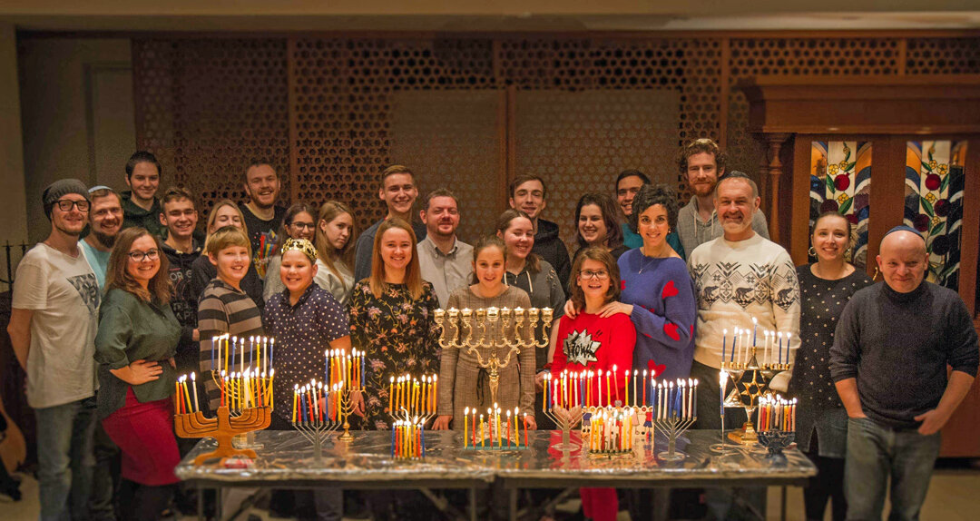 Ханука в общине «Ле-дор ва-Дор» в Москве