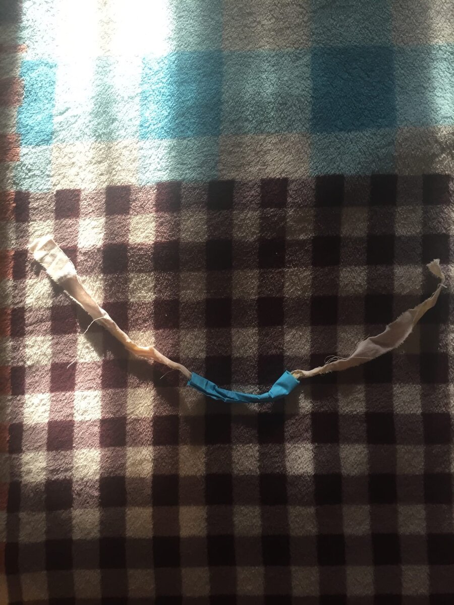 кусок ткани в листочке