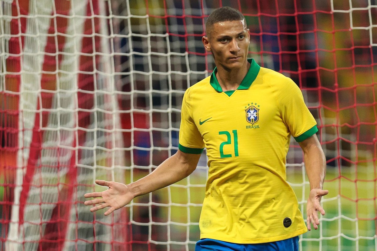 Мазила и офсайдщик Ришарлисон