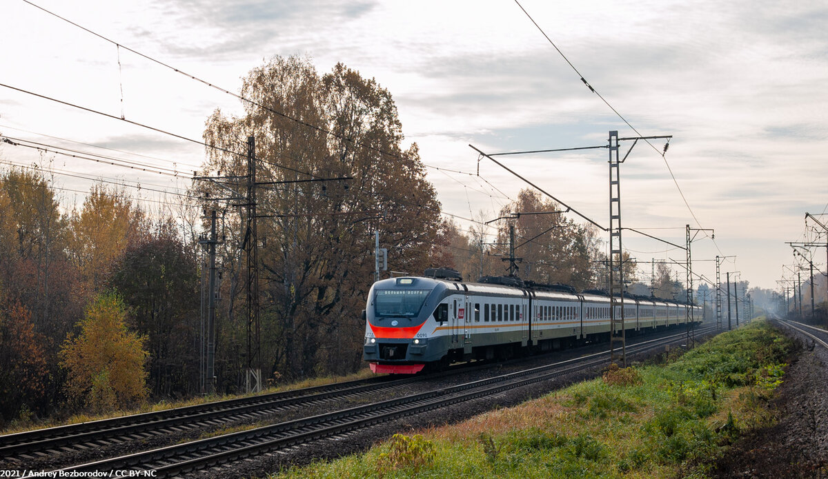 ЭП2Д-0090 идеально против солнца. Выглядит менее ущербно, чем фото с ЭД2Т, но все равно плохо