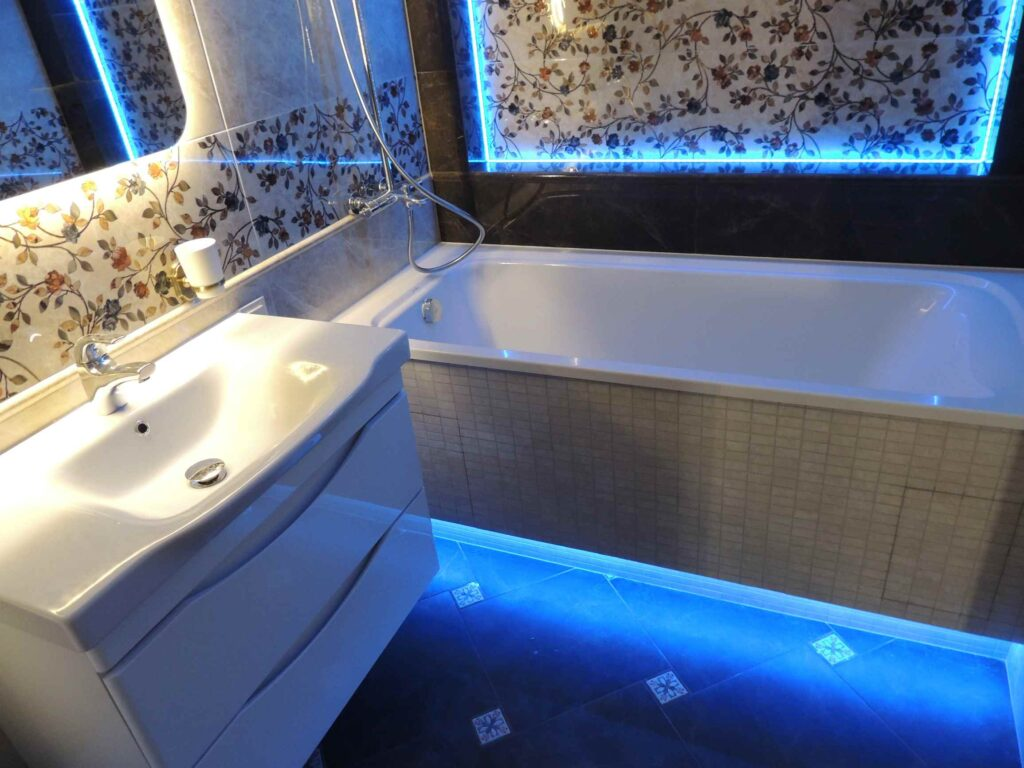 Освещение в ванной комнате: как его правильно организовать