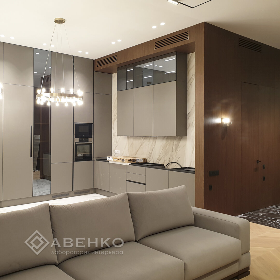 Входная группа и кухня-гостиная