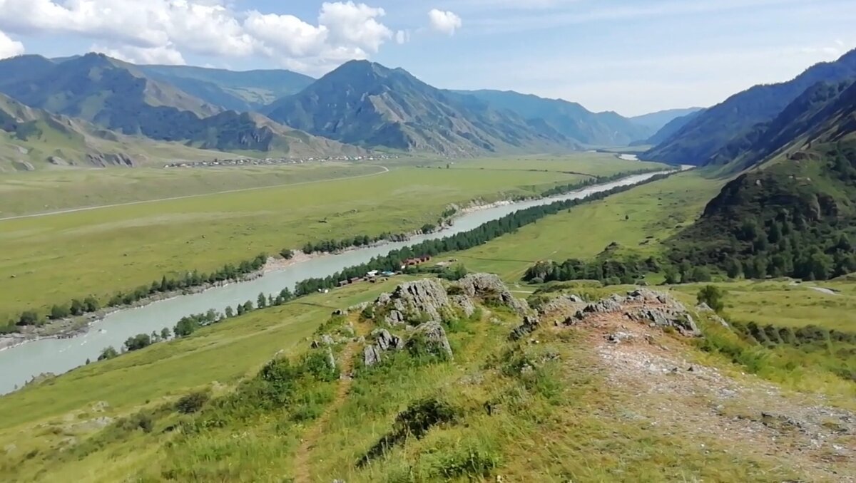 Вид с горы на нашу базу