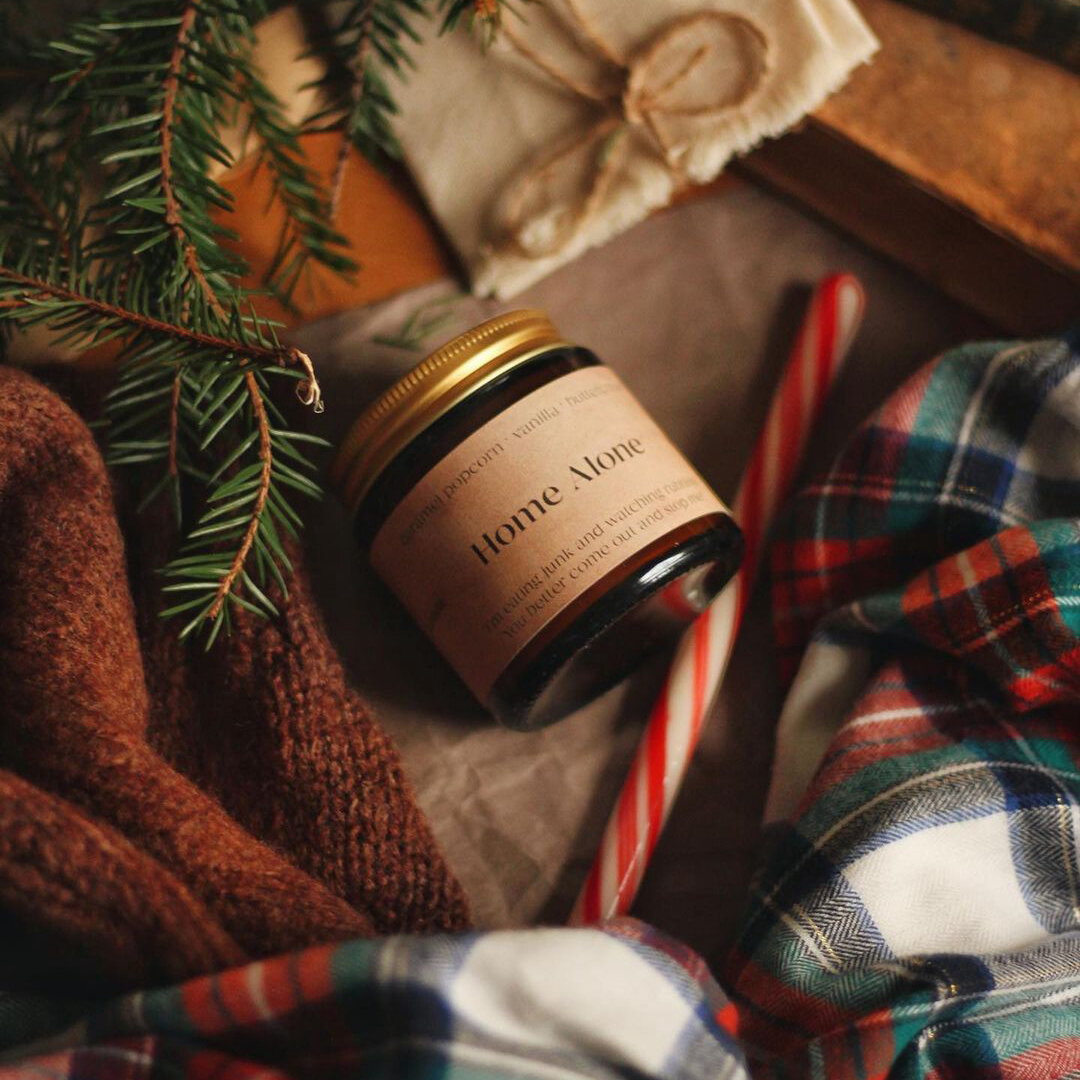 Фотография из @candelae.stories, еще одного интересного магазина кастомных свечей.
