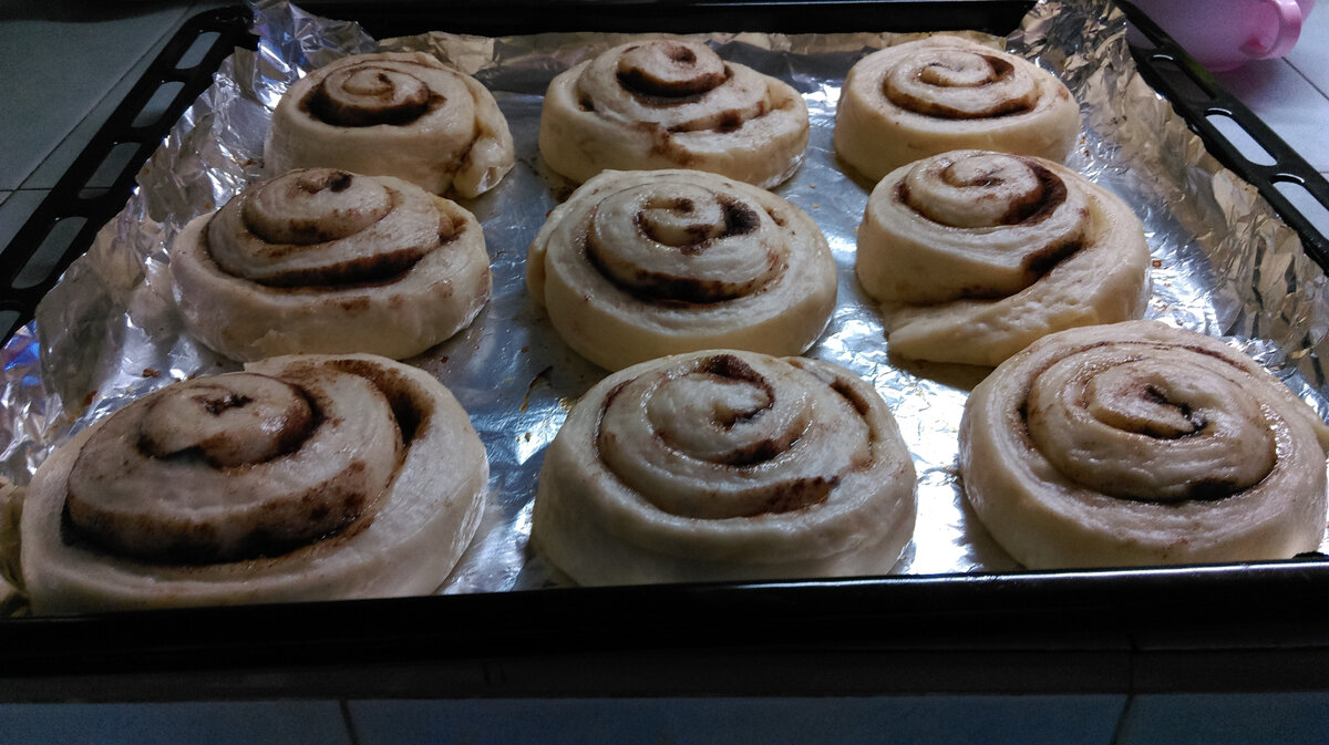 Булки в процессе расстойки - фото автора