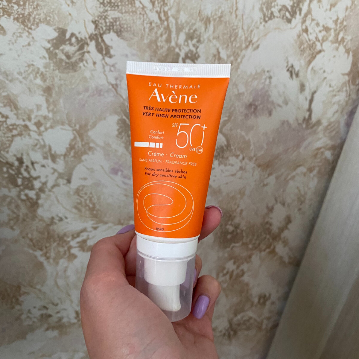 AVENE крем Comfort для сухой чувствительной кожи SPF 50 - стоимость от 850 руб.