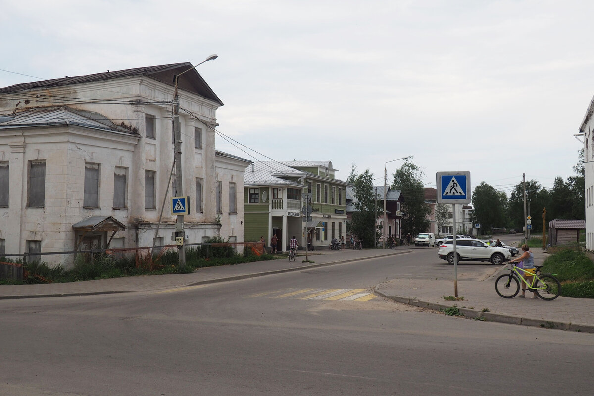 Самый древний город Центральной России. Почему в нем совершенно нет  туристов? | Беспорядочные путешествия | Дзен