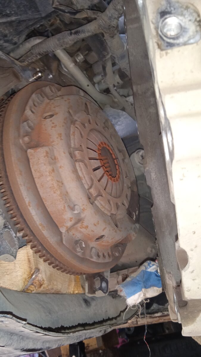 Старая корзина сцепления фирмы LUC
