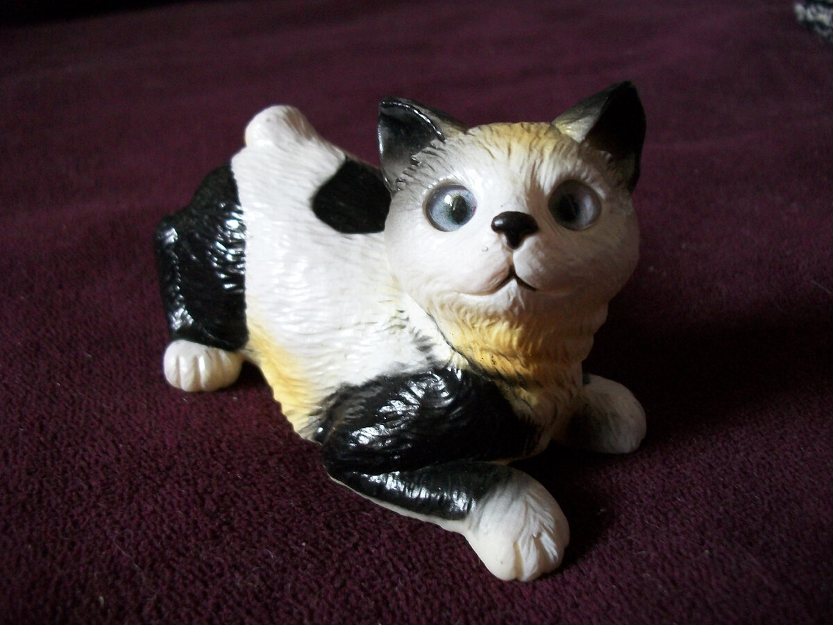 Трехцветный кот-бобтейл, Восточная Азия / МОСКОВСКИЙ МУЗЕЙ КОШКИ