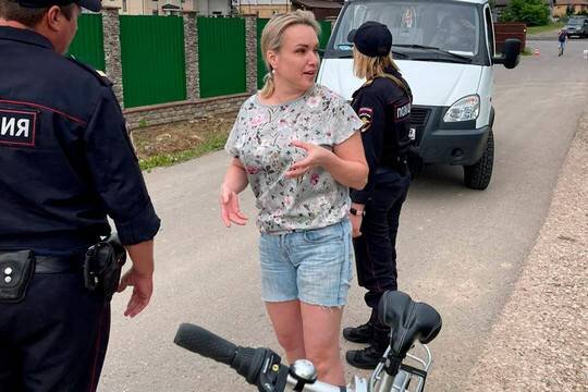    Экс-редактора Первого канала Марину Овсянникову задержали в Подмосковье