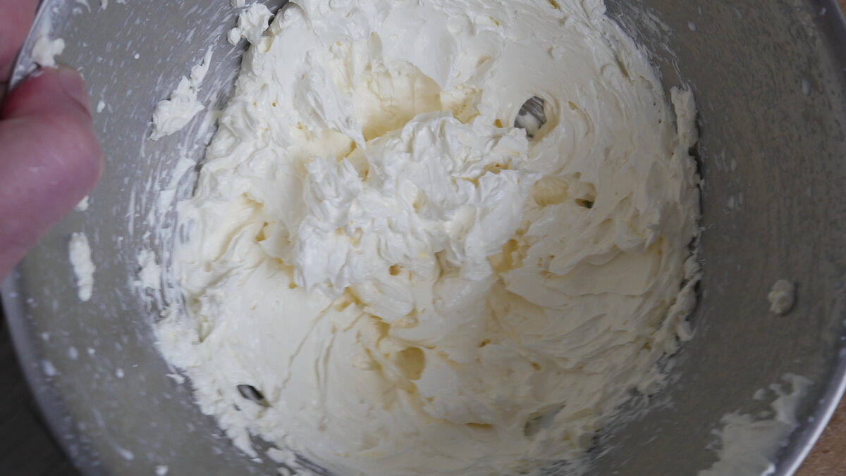 Масло сливочное домашнее. Как сделать домашние сливки. Вся в сливках. Масло сливочное из Адыгеи.