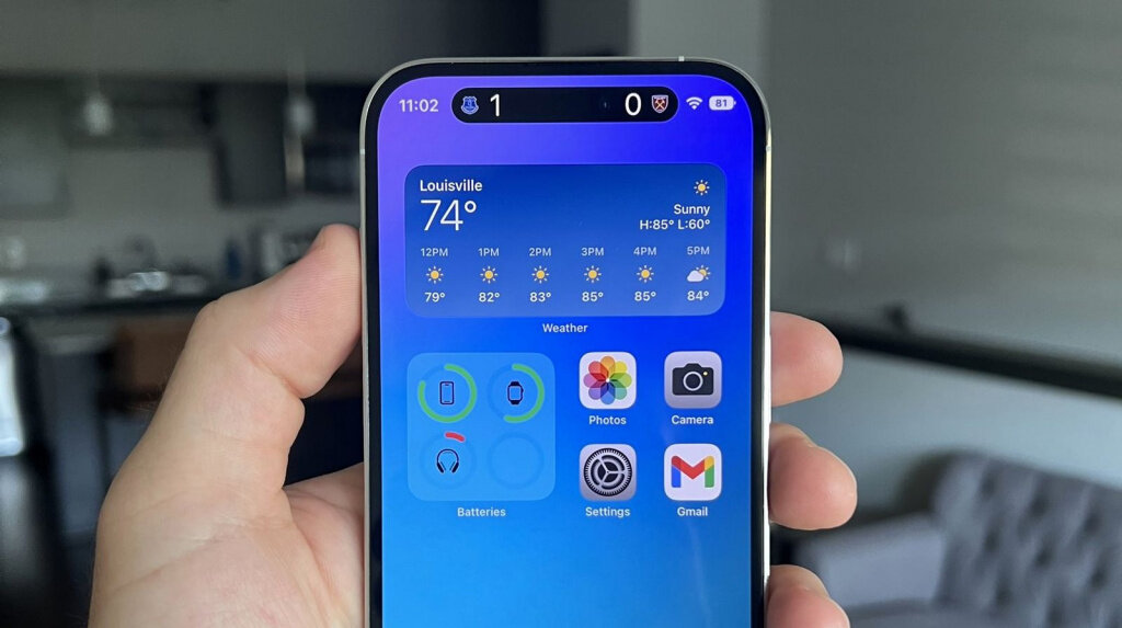    iOS 16