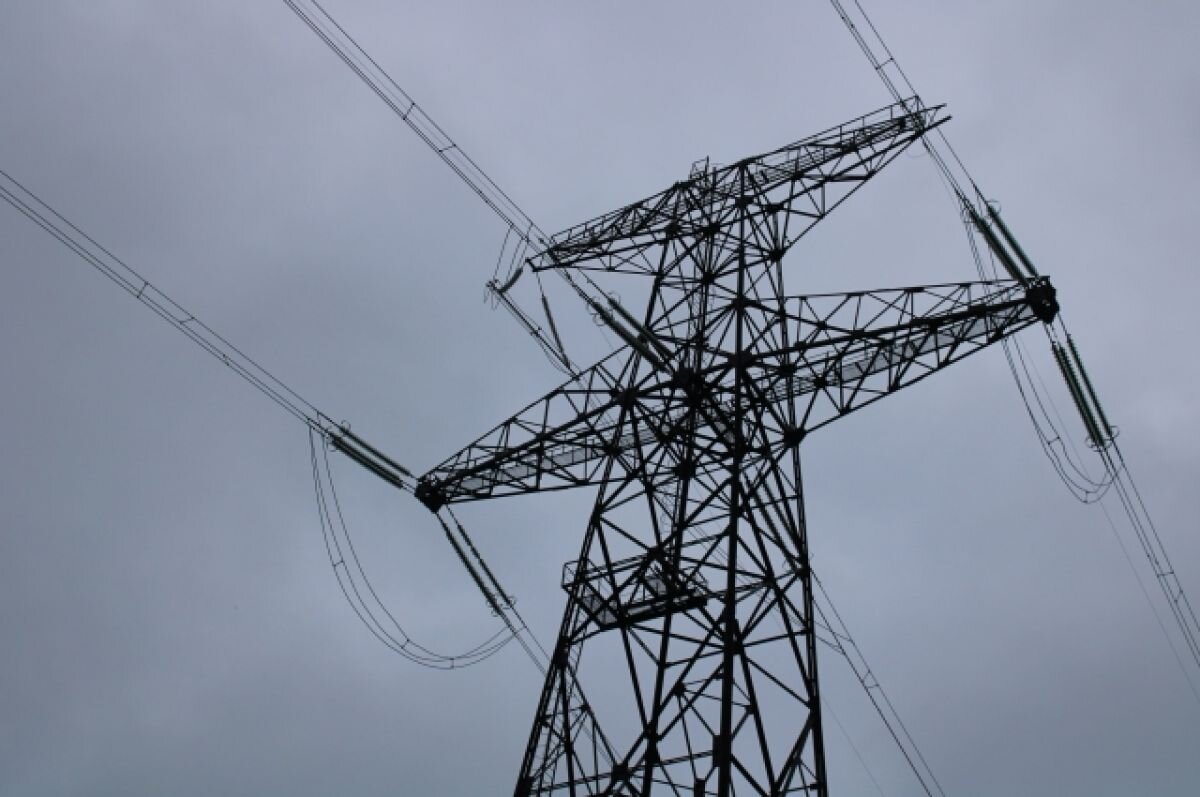    Из-за аварий без электричества остаются тысячи жителей Среднего Урала