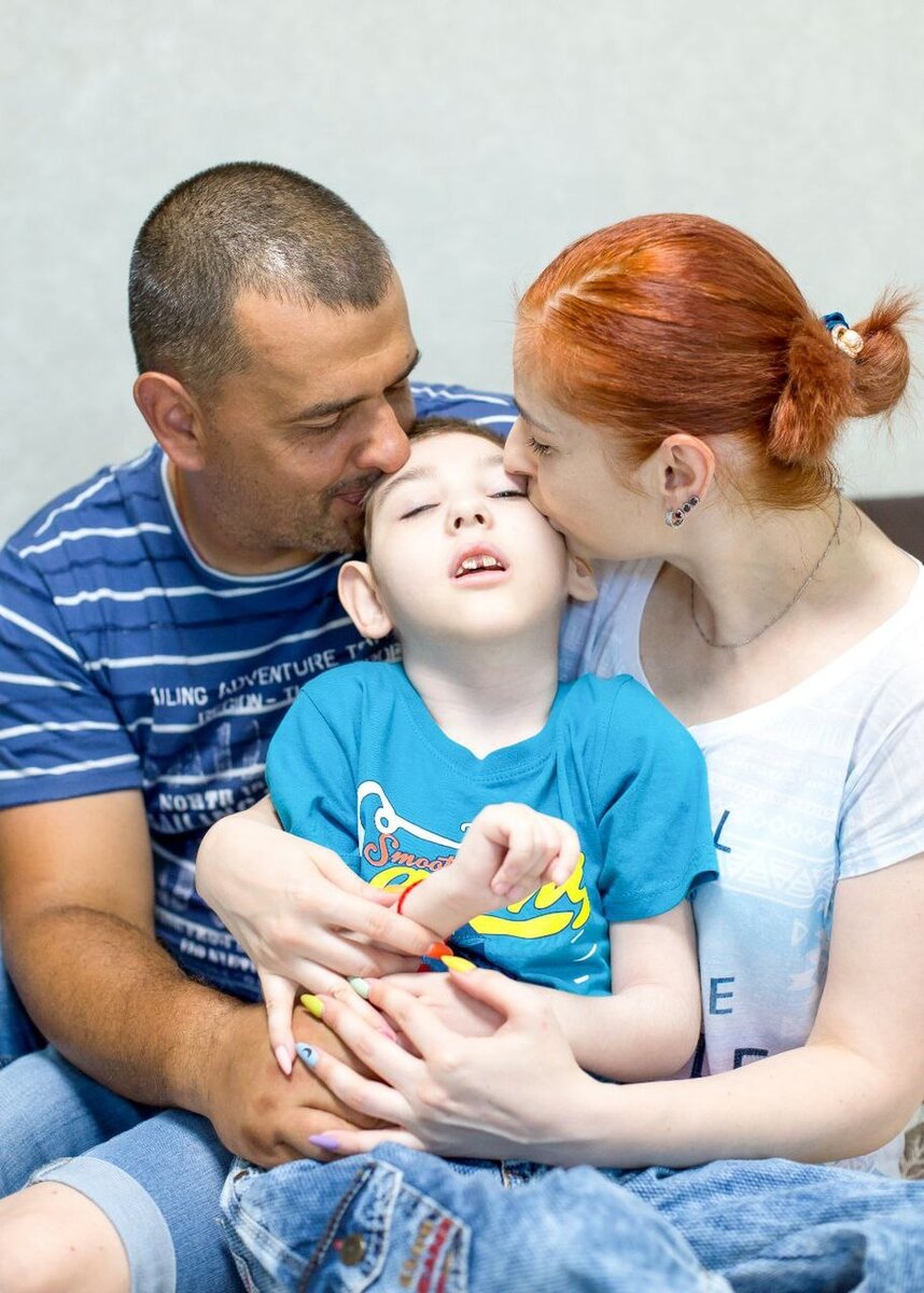     Родители очень любят своего ребенка. Фото предоставлено Людмилой Овчаренко