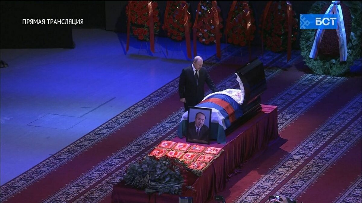     Прощание с первым президентом республики состоялось сегодня, 13 января, в ГКЗ «Башкортостан».