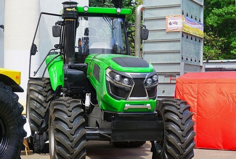 Трактор Сiчеслав-4204