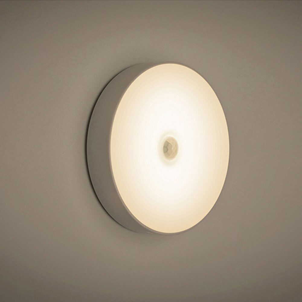 Светильник с датчиком движения