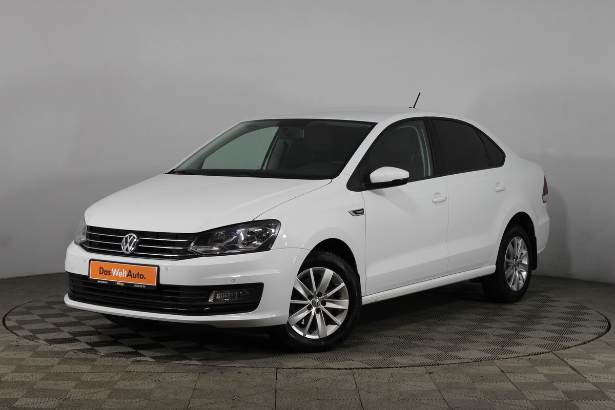 Volkswagen Polo 2019 года с пробегом 54 000 км. Можно купить у официального дилера в Волгограде