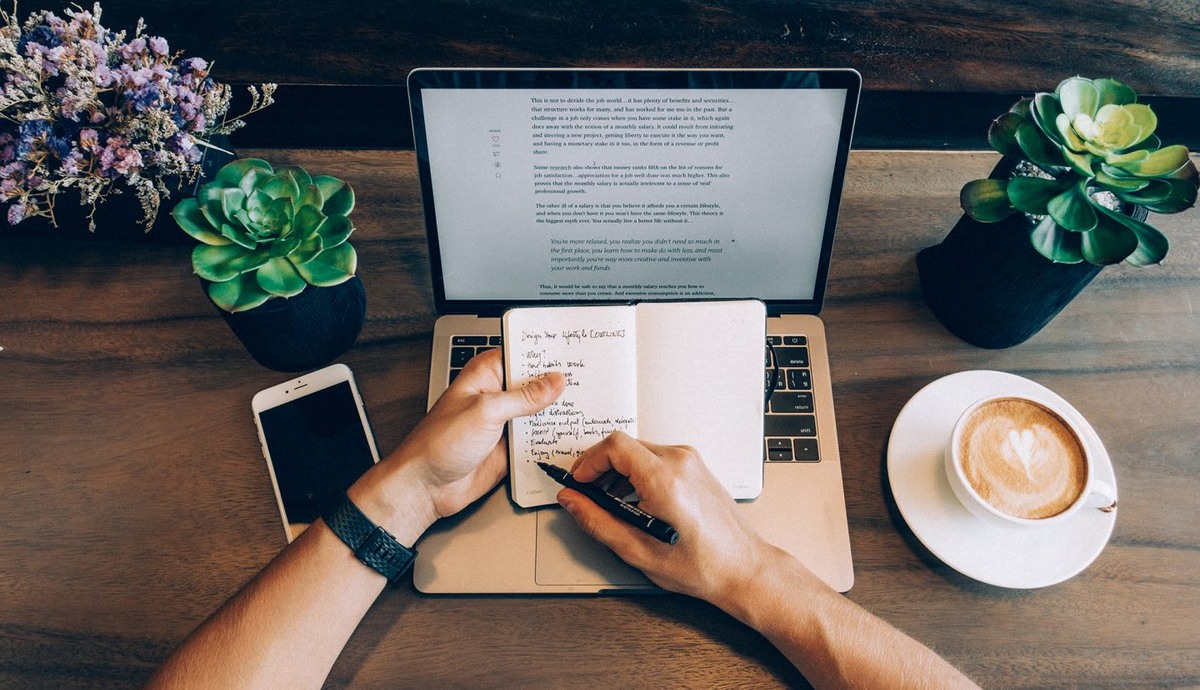 https://res.cloudinary.com/dt84tw7zr/image/fetch/f_auto,q_auto/https://www.gameplan-a.com/wp-content/uploads/fly-images/8545/tomas-laurinavicius-thailand-journaling-1440x9999.jpg