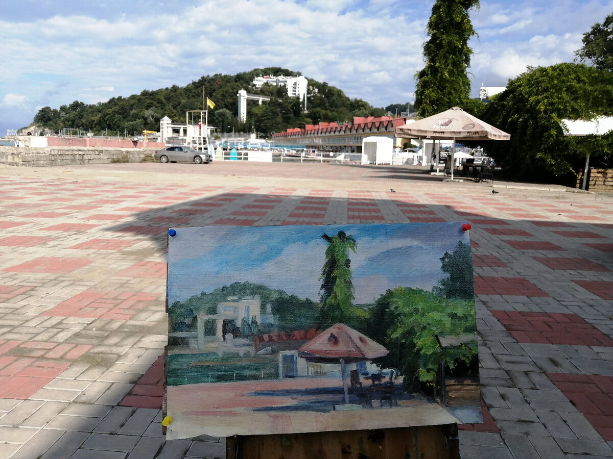 Фото автора. Пишу южный пейзаж: море, солнце, глициния.