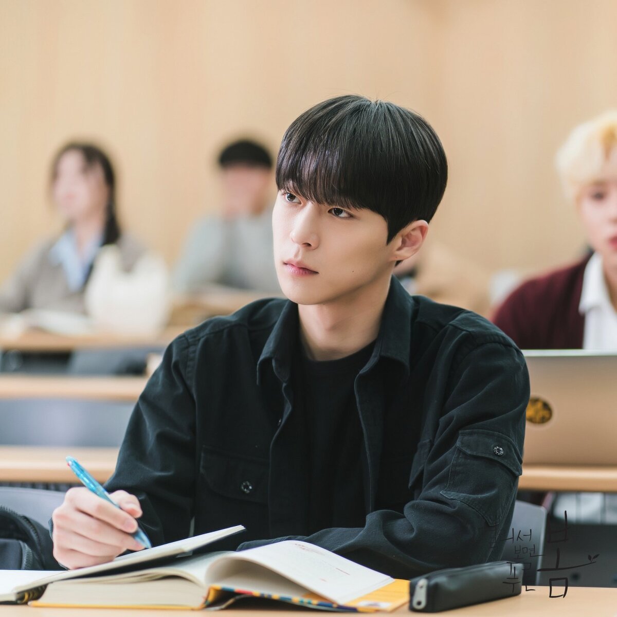 повседневные дорамы. дорамы повседневность. Our beloved summer дорама. дорама про фотографа. частные уроки дорама.