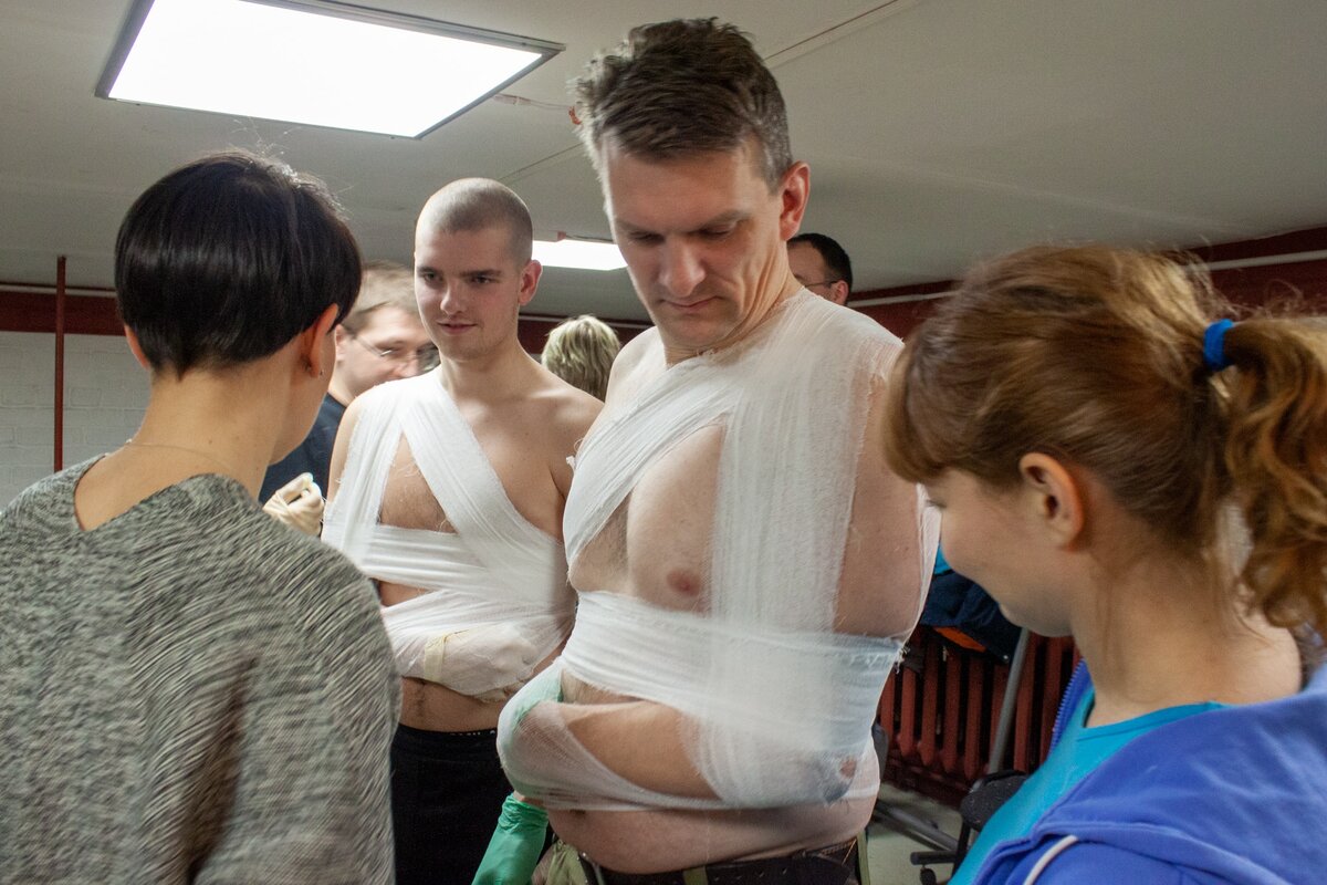 Практика по  наложению повязок