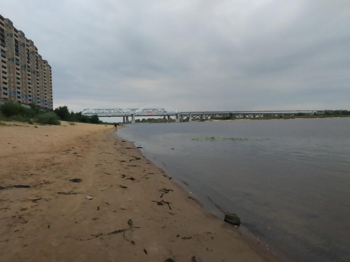 Волжская набережная в Нижнем Новгороде - место, не слишком популярное у  туристов. Пытаюсь понять, почему | Вокруг Да около | Дзен