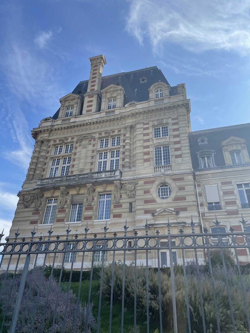 фото автора, Ратуша Версаля