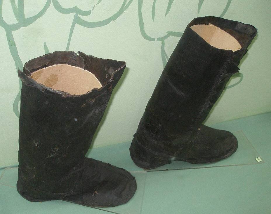Казацкие сапоги, Ровенский областной краеведческий музей.