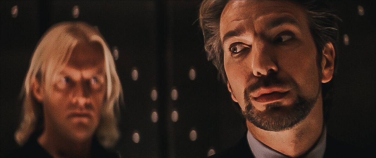 Perfect timing. рауль сильва скайфолл хавьер бардем. ганнибал лектер энтони хопкинс. идеальный негодяй. идеальный негодяй.