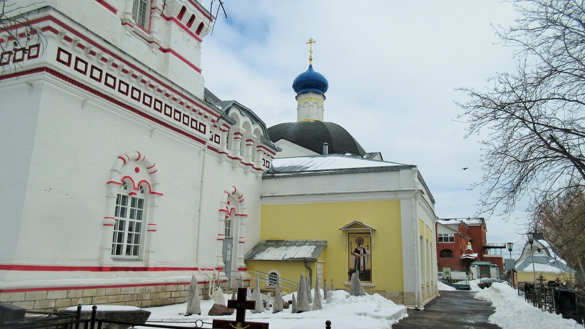 Кудиново храм Покрова источник. Село Кудиново Московская область.