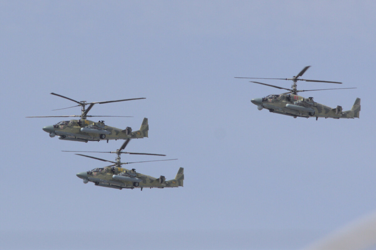 3 Ка-52 "Аллигатор"