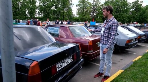 Descargar video: 100 «Москвичей» на территории бывшего автомобильного завода