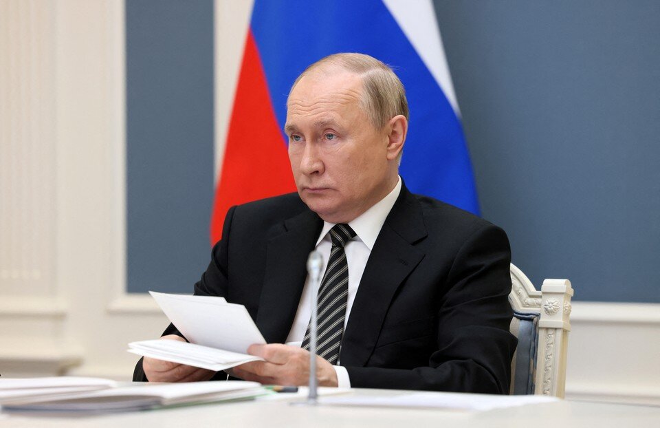     Владимир Путин  REUTERS