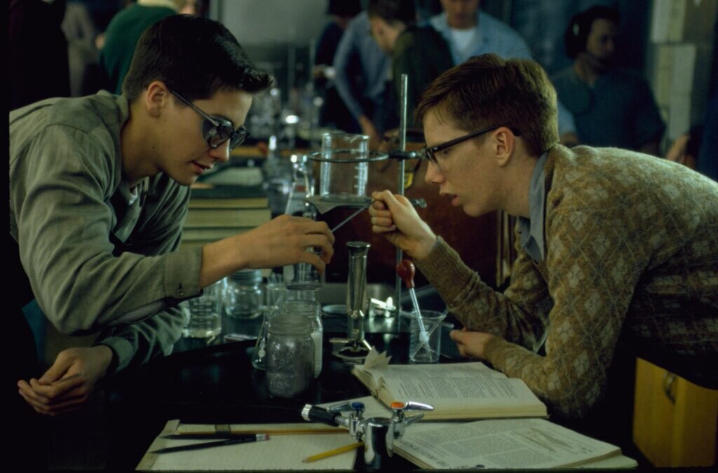 Кадр из фильма "Октябрьское небо"