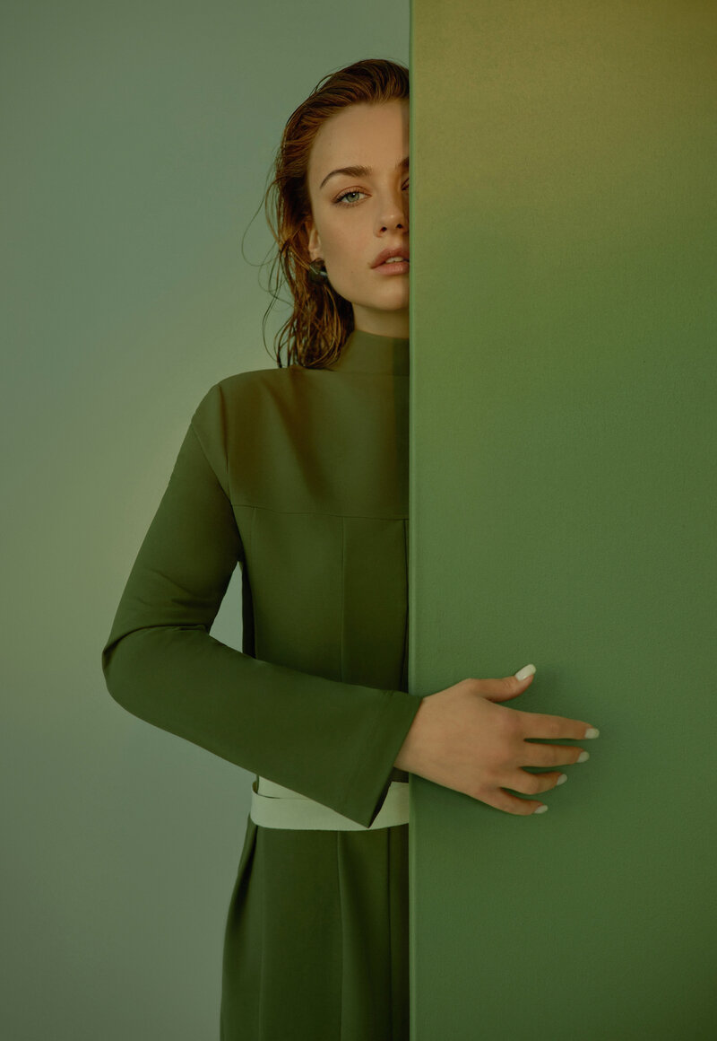 Платье, цена в Familia — 4409 руб., в других магазинах — 16 739 руб.