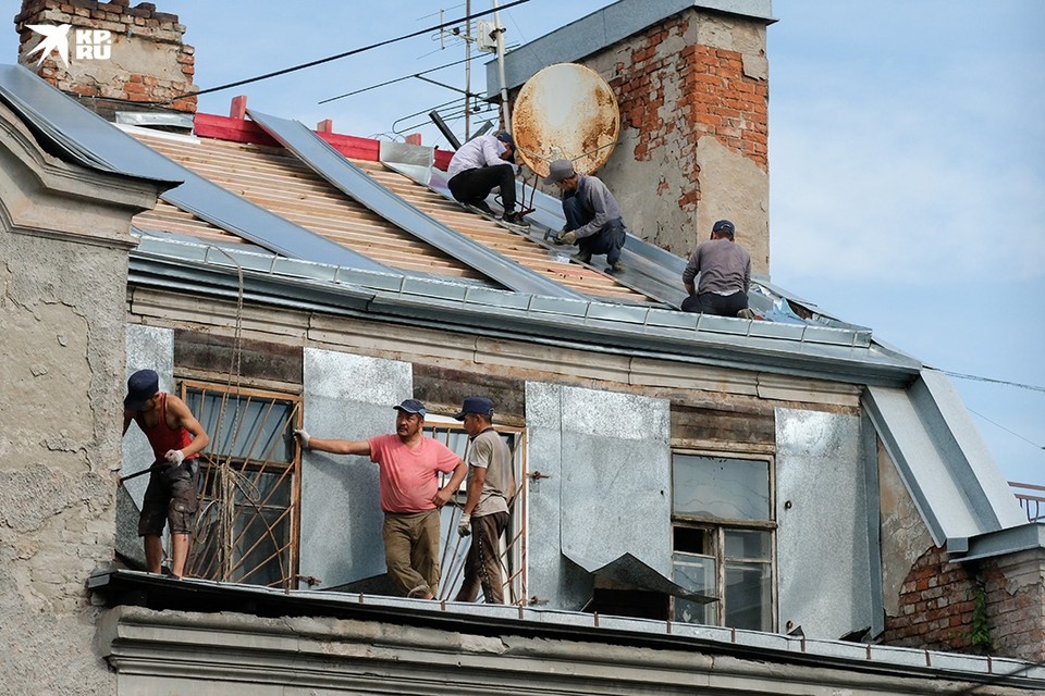     В Петербурге с 2014 года плата за капремонт, как правило, включалась в розовые счета-квитанции. Артем КИЛЬКИН