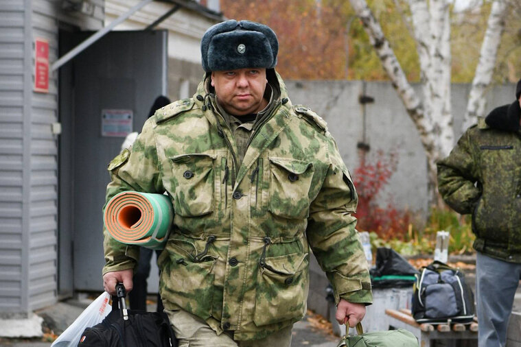    По словам Валерия, он прослужил во внутренних войсках и Росгвардии 20 с половиной лет