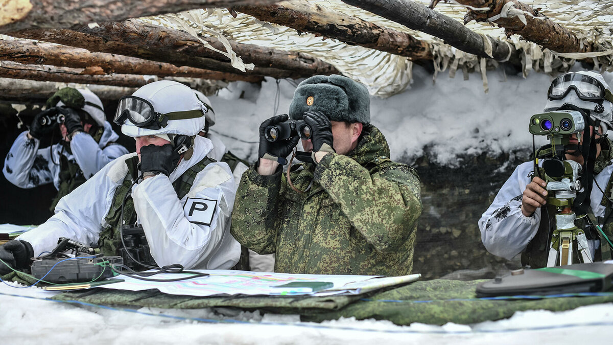 Неужто Россия и Белоруссия стали единым государством? Будем внимательно смотреть на размещение частей, какие именно учения и маневры будут проводиться. Но ход своевременный и очень изящный.Ответ на провокации прибалтов и ясновельможных у границ  Scale_1200