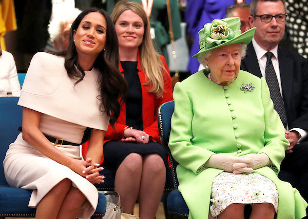    Королева тепло отнеслась к Меган МарклLegion-Media