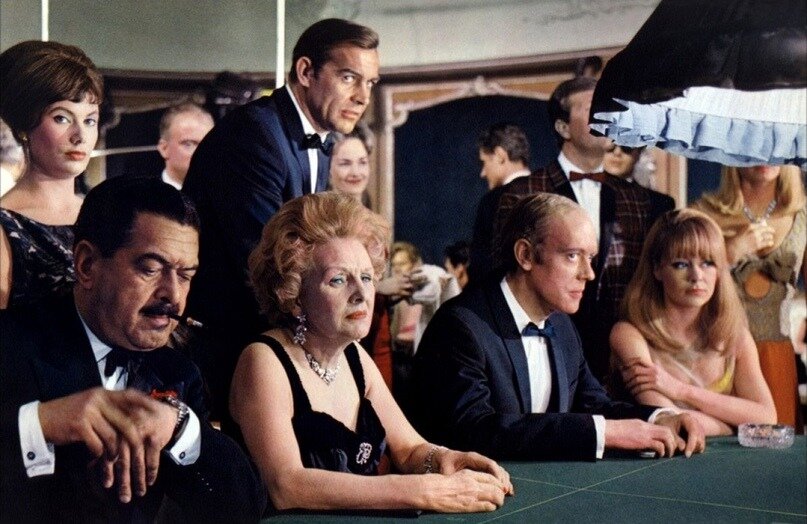 работая со всякими скользкими личностями, без навыков в азартных играх никуда