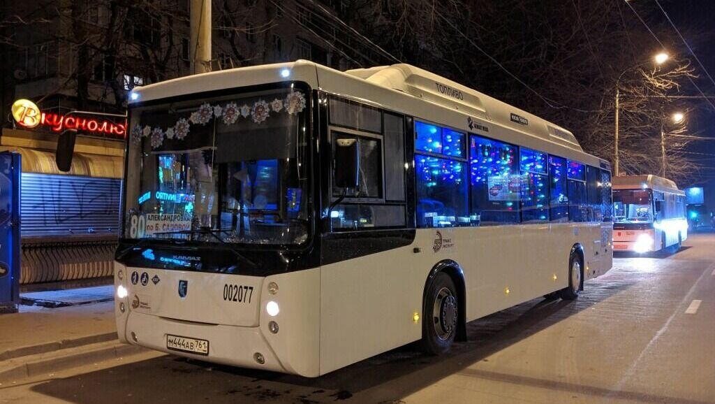     В Ростове 60-летний водитель умер за рулем автобуса во время перевозки пассажиров маршрута № 99, инцидент не регистрировали как ДТП, об этом сообщили в пресс-службе донской Госавтоинспекции.