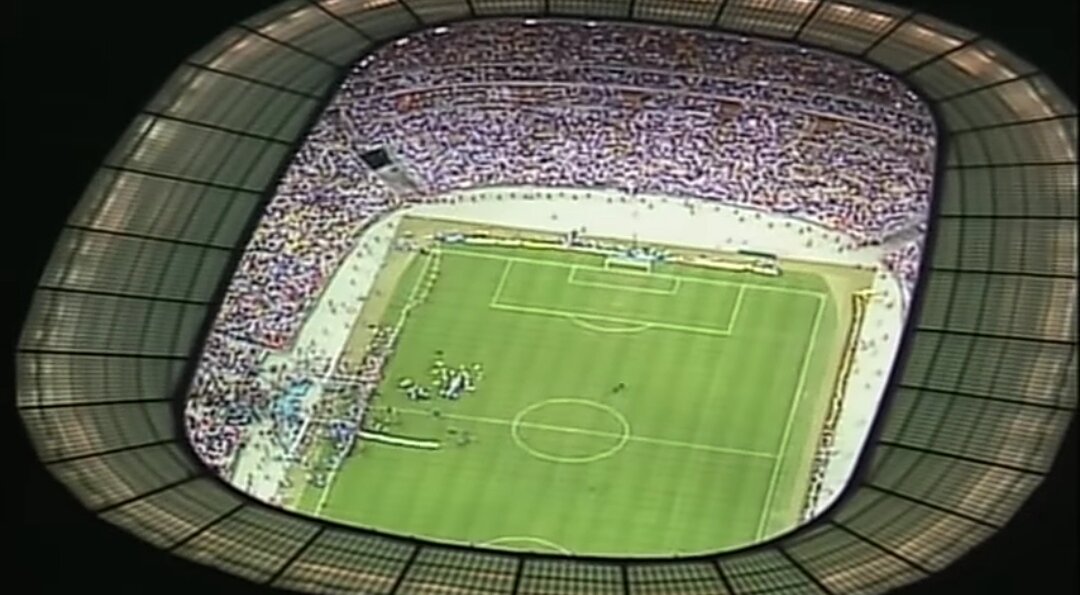 Стадион "Стад де Франс" во время финала чемпионата мира 1998 года 