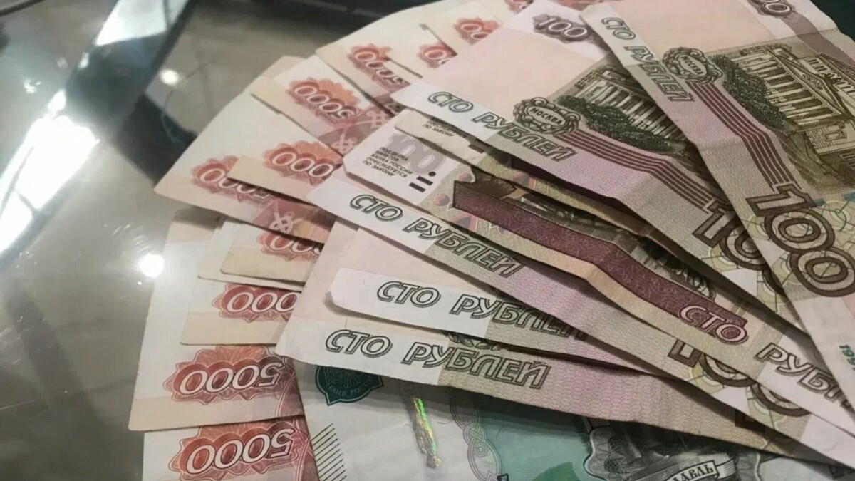     Самарский суд удовлетворил иск Росприроднадзора на сумму 2,1 млн рублей за загрязнение Волги. Заплатить средства нужно будет владельцу затонувшего в прошлом году судна. Такую информацию подтвердили в Волжско-Камском межрегиональном управлении Росприроднадзора.