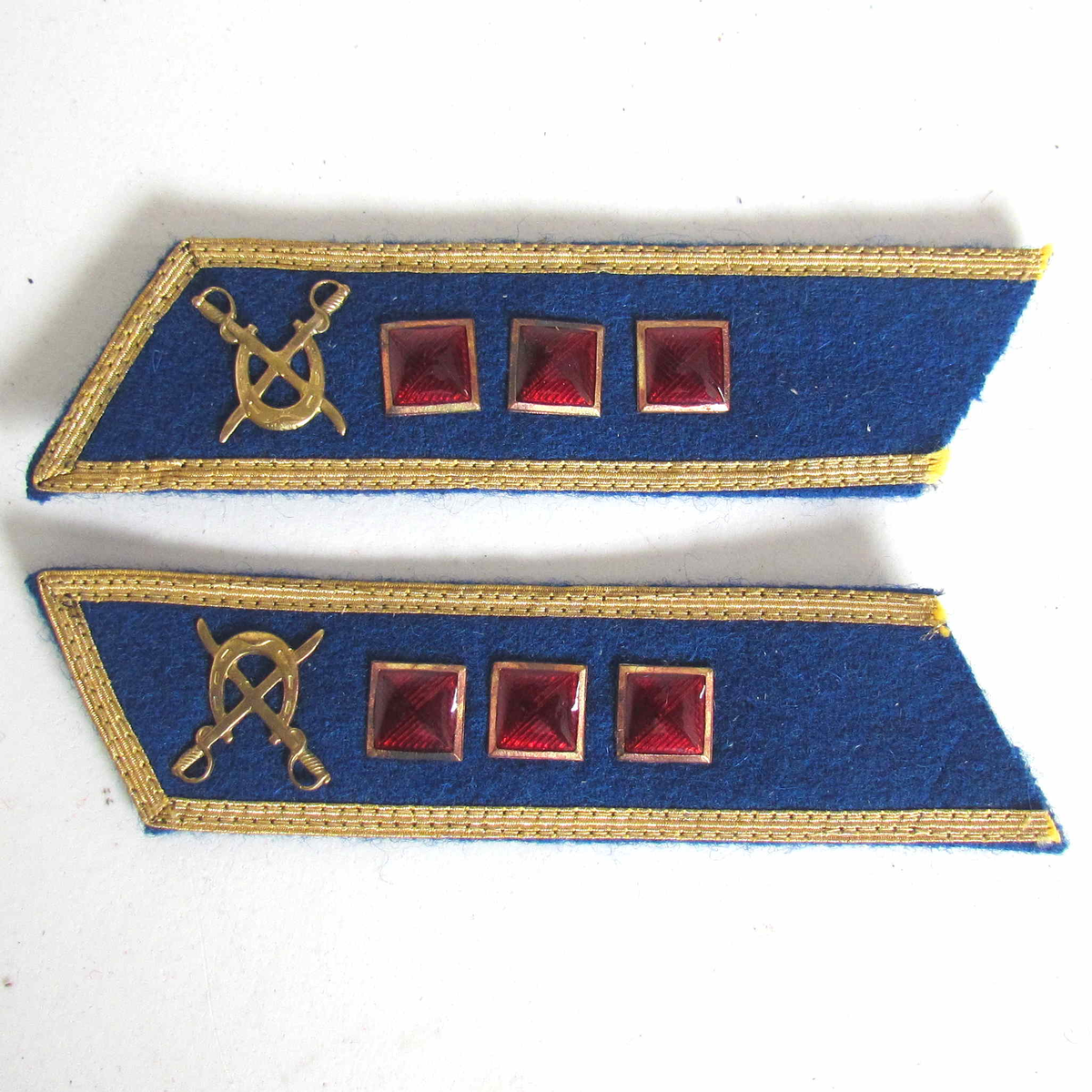 Петлицы красной. Петлицы ефрейтора ркка 1941. Петлицы капитана ркка 1941. Петлицы красной. Петлицы ркка нквд 1941.