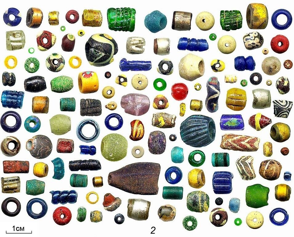 Стеклянные бусины древности
