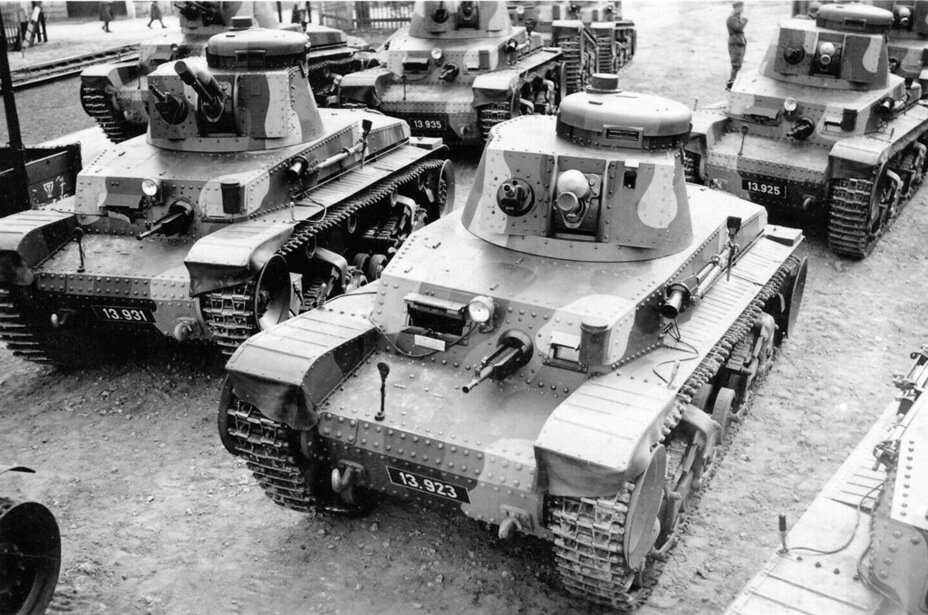 Подготовка к отправке LT vz.35 в Германию.